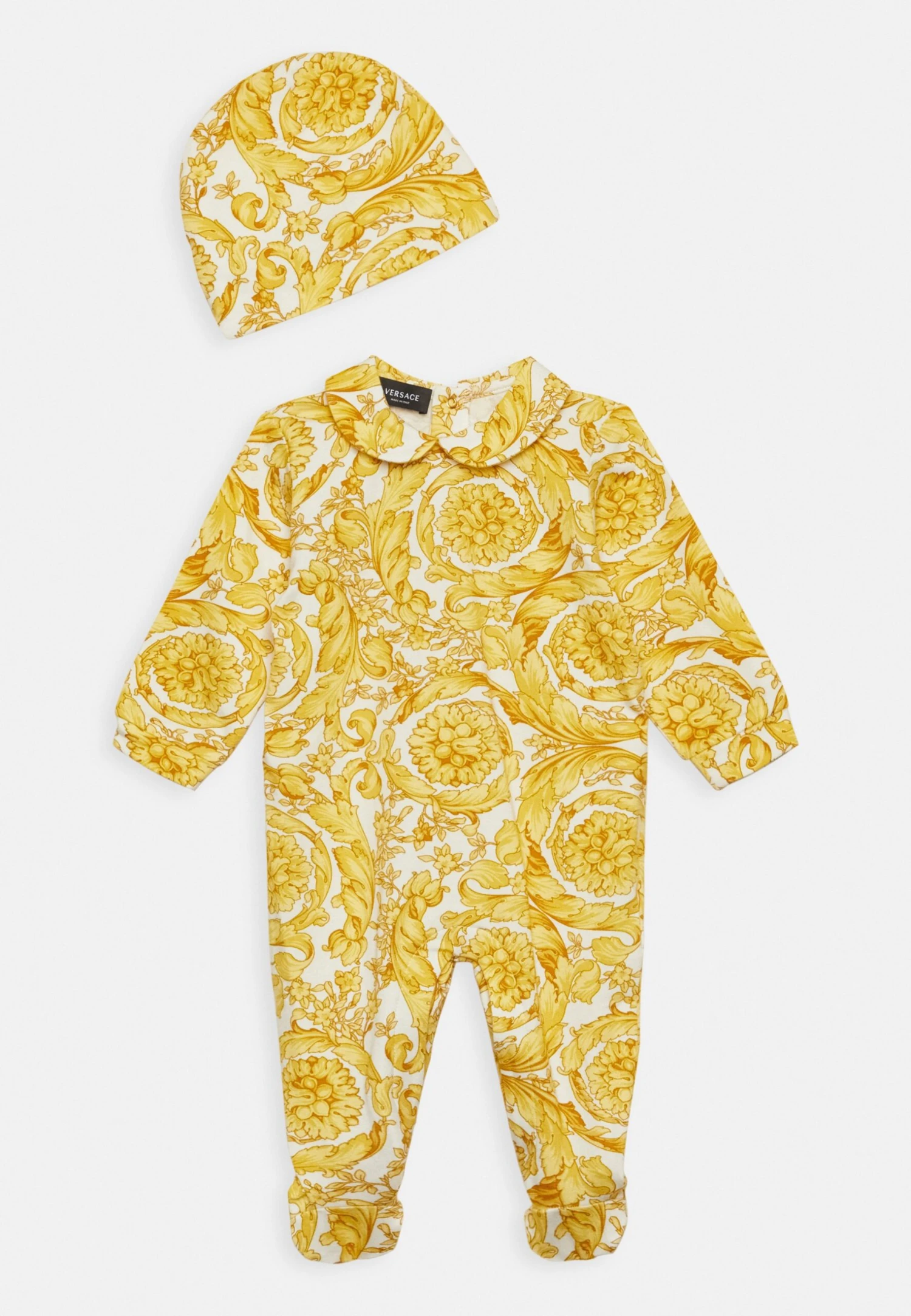 Versace Gift Set Jersey Barocco Kids UnisexPigiamaBianco+Oro Bambini Intimo E Per La Notte 1VE86B00A-F11 1 Versace Gift Set Jersey Barocco Kids UnisexPigiamaBianco+Oro Bambini Intimo E Per La Notte 1VE86B00A-F11