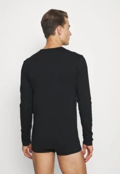 Versace Girocollo Intimo UomoMaglia Del PigiamaNero Uomo Per La Notte 1VE82N008-Q11 8 Versace Girocollo Intimo UomoMaglia Del PigiamaNero Uomo Per La Notte 1VE82N008-Q11 -Accessories 1507870bfcda43dd980b50e386cc5381