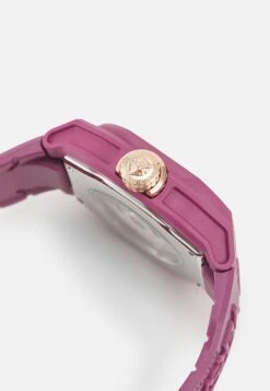 Area 51 Automatic Skeleton UnisexOrologioBordeaux Uomo Orologi VEF54M01B-G11 9 Area 51 Automatic Skeleton UnisexOrologioBordeaux Uomo Orologi VEF54M01B-G11 -Accessories 2ca0938c8a954067a14ed4d5a620c3a6