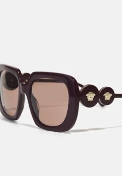 Versace Occhiali Da Sole - Bordeaux -Accessories 391443fbc9ab466a906de8d71122f273