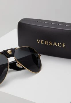 Versace Occhiali Da SoleGold-Coloured Uomo Occhiali Da Sole 1VE52K002-F11 9 Versace Occhiali Da SoleGold-Coloured Uomo Occhiali Da Sole 1VE52K002-F11 -Accessories 4d5c6fb9dd5d4e38b09d03b15d840787