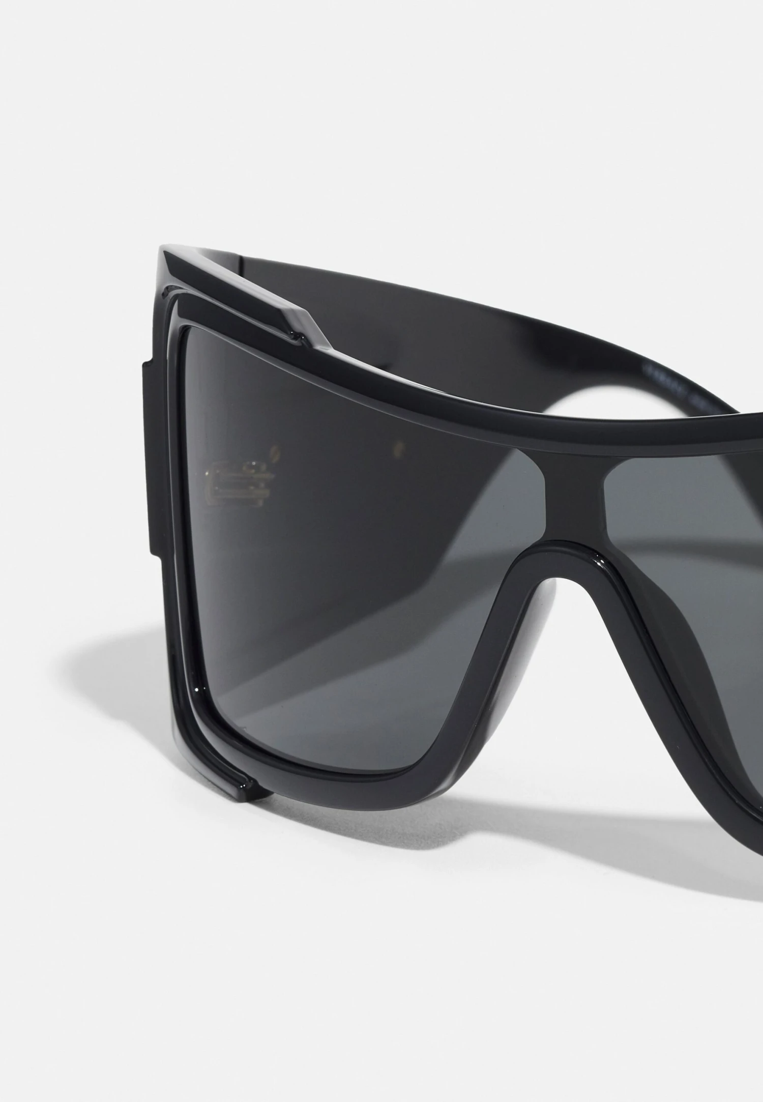 Versace Rock IconsOcchiali Da SoleBlack Donna Occhiali Da Sole 1VE51K03L-Q11 3 Versace Rock IconsOcchiali Da SoleBlack Donna Occhiali Da Sole 1VE51K03L-Q11 - immagine 3