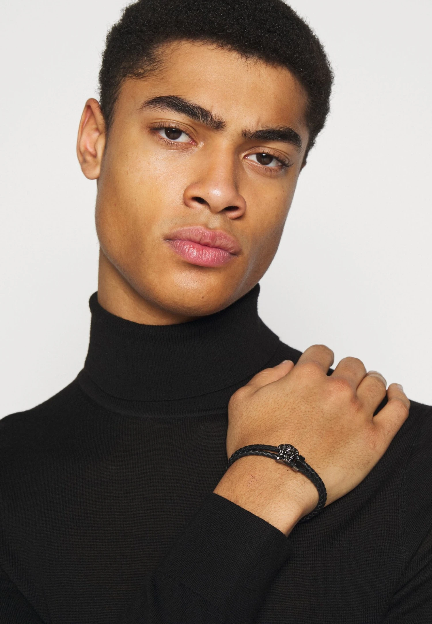 Versace Unisex - Bracciale - Nero/Orodo 2 Versace Unisex - Bracciale - Nero/Orodo - immagine 2