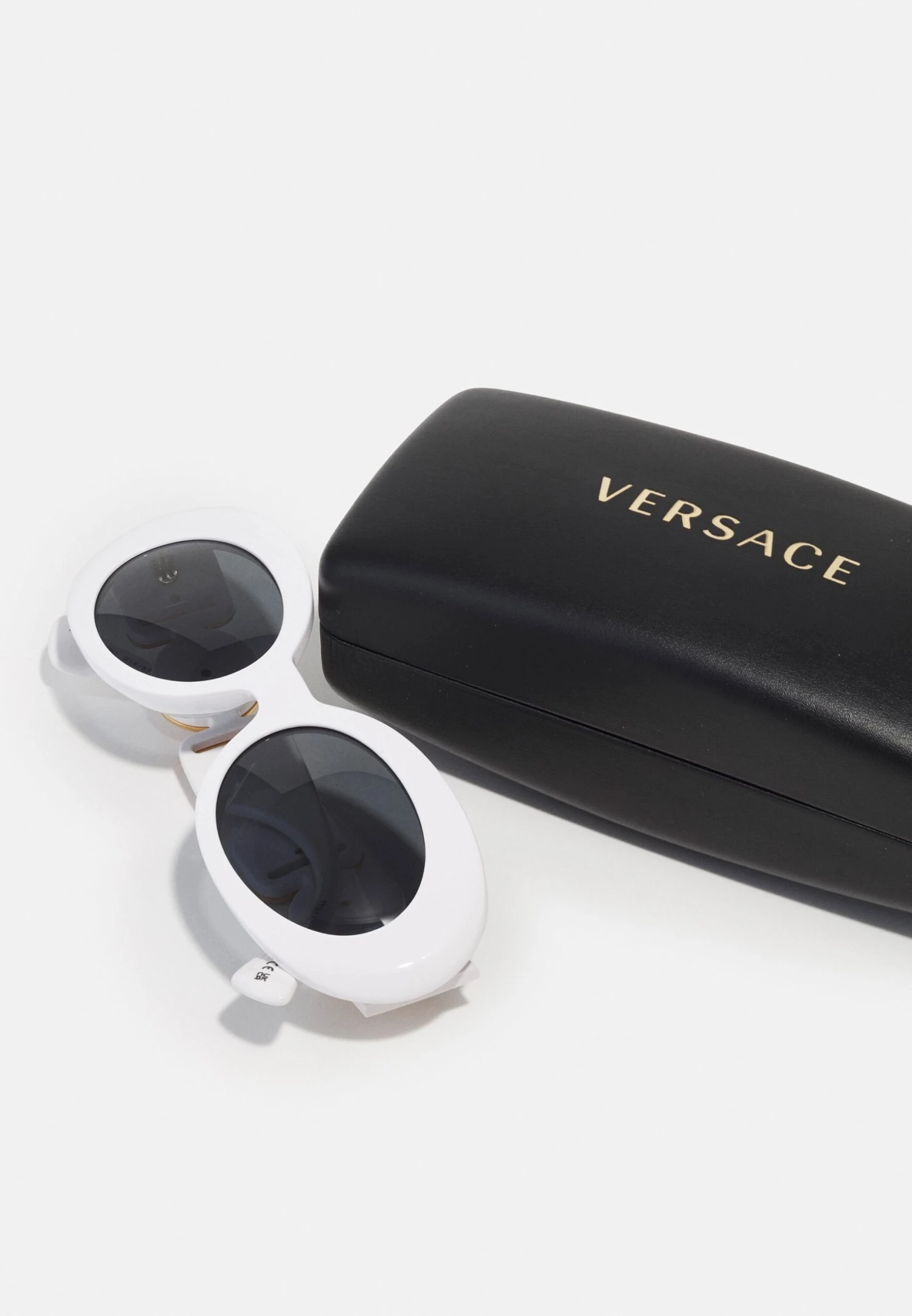 Versace Medusa BiggieOcchiali Da SoleWhite Donna Occhiali Da Sole 1VE51K02V-A11 4 Versace Medusa BiggieOcchiali Da SoleWhite Donna Occhiali Da Sole 1VE51K02V-A11 - immagine 4