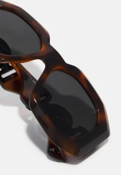 Versace Medusa BiggieOcchiali Da SoleHavana Donna Occhiali Da Sole 1VE51K02X-O11 7 Versace Medusa BiggieOcchiali Da SoleHavana Donna Occhiali Da Sole 1VE51K02X-O11 -Accessories 5e1b10b19f964c40a69dce30b98eb52d