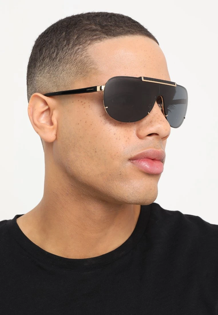 Versace Occhiali Da SoleGold-Coloured Uomo Occhiali Da Sole 1VE52K001-F11 3 Versace Occhiali Da SoleGold-Coloured Uomo Occhiali Da Sole 1VE52K001-F11 - immagine 3