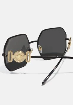 Versace Medusa BiggieOcchiali Da SoleMatte Black Donna Occhiali Da Sole 1VE51K02W-Q11 7 Versace Medusa BiggieOcchiali Da SoleMatte Black Donna Occhiali Da Sole 1VE51K02W-Q11 -Accessories 62f17918a6e74d838ae4432751f740ee
