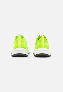 Versace Trigreca Tessuto Maglia UnisexSneakers BasseGiallo Fluo Bambini Sneakers 1VE16D00W-M11 -Accessories 6b46a4298d834aa1bde379b8c03e4681