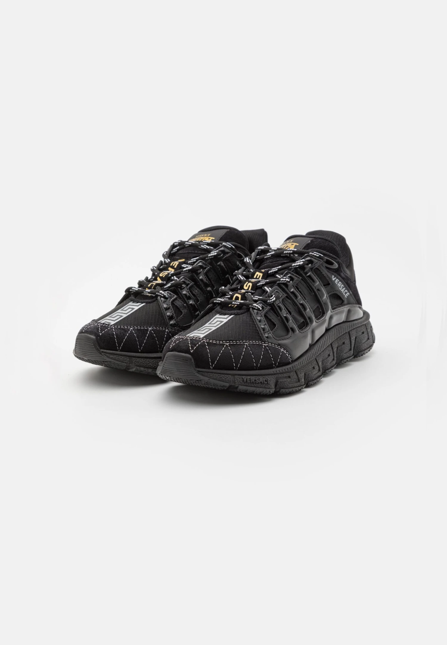 Versace Trigreca UnisexSneakers BasseNero/Oro Bambini Sneakers 1VE16D00Y-Q11 2 Versace Trigreca UnisexSneakers BasseNero/Oro Bambini Sneakers 1VE16D00Y-Q11 - immagine 2