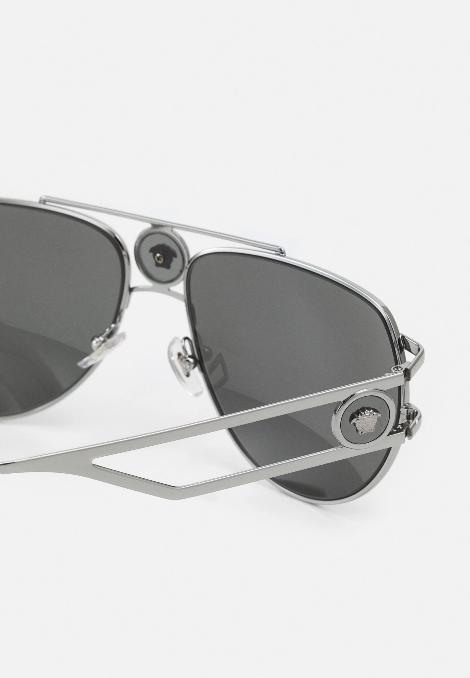 Versace UnisexOcchiali Da SoleGunmetal Uomo Occhiali Da Sole 1VE54K00Q-C11 6 Versace UnisexOcchiali Da SoleGunmetal Uomo Occhiali Da Sole 1VE54K00Q-C11 - immagine 6