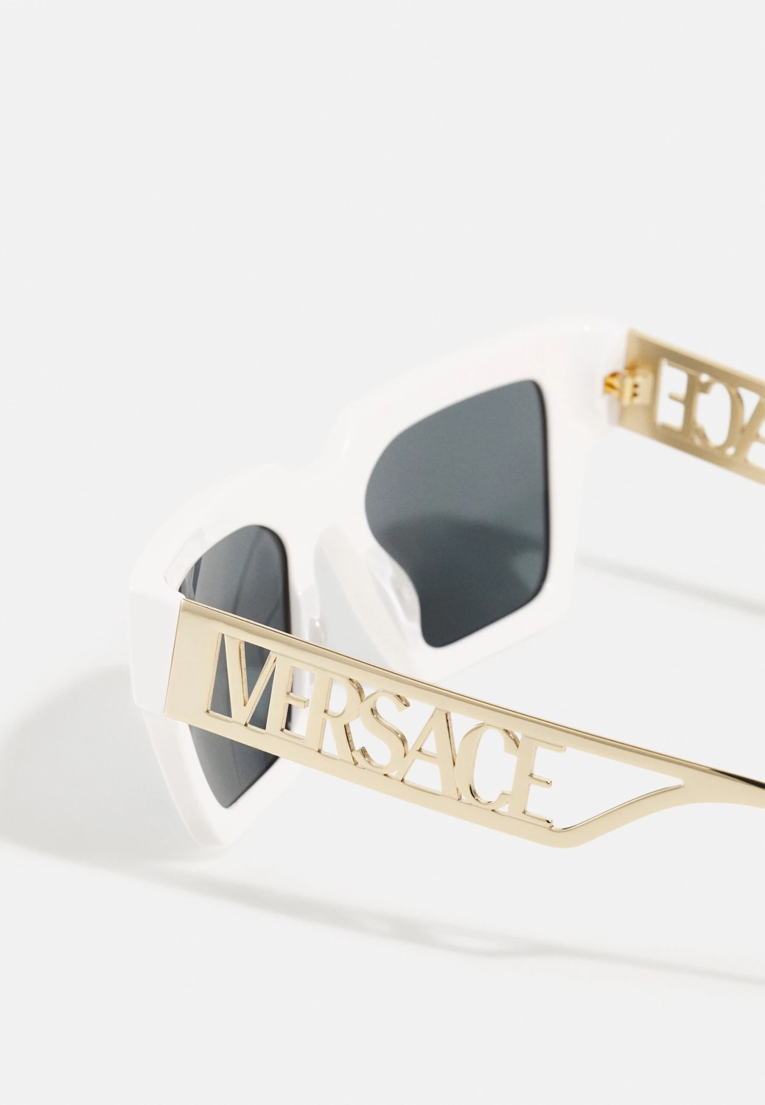 Versace Occhiali Da SoleWhite Donna Occhiali Da Sole 1VE51K033-A11 3 Versace Occhiali Da SoleWhite Donna Occhiali Da Sole 1VE51K033-A11 - immagine 3