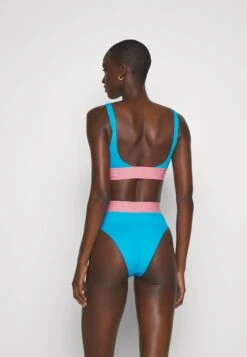 Versace HighwaistBikini Pezzo SottoMediterranean Blue/Flamingo Donna Moda Mare 1VE81I00X-K11 -Accessories 8cf9914f6a124e41a3fd673746e01d83