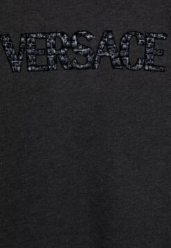 Versace Fashion Show Capsule Cocco Logo Embroidery UnisexFelpaGrey/White Bambini Pullover & Cardigan 1VE26K01F-C11 5 Versace Fashion Show Capsule Cocco Logo Embroidery UnisexFelpaGrey/White Bambini Pullover & Cardigan 1VE26K01F-C11 -Accessories b07d8cd9f33042c68c837e32772018f5