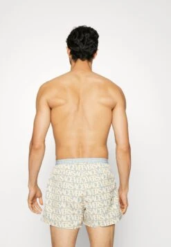 Golfo Versace La VacanzaShorts Da MareLight Blue/Ivory Uomo Moda Mare 1VE82H01V-K11 6 Golfo Versace La VacanzaShorts Da MareLight Blue/Ivory Uomo Moda Mare 1VE82H01V-K11 -Accessories b49c6b1d36b54973b6271b2ca372363c