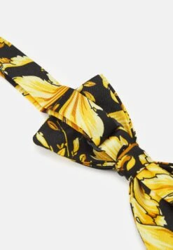 Versace Bowtie Soldato Reciclato Barocco All Over UnisexCravattaNero/Oro Uomo Cravatte E Accessori 1VE53O00A-Q11 -Accessories d0393bf4fca34577964b08394e90448e