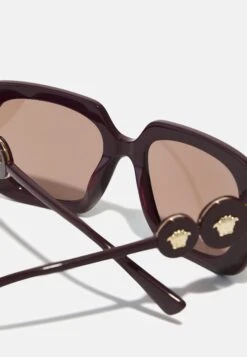 Versace Occhiali Da Sole - Bordeaux -Accessories d695bd13c75046659eaba7fccd27af54