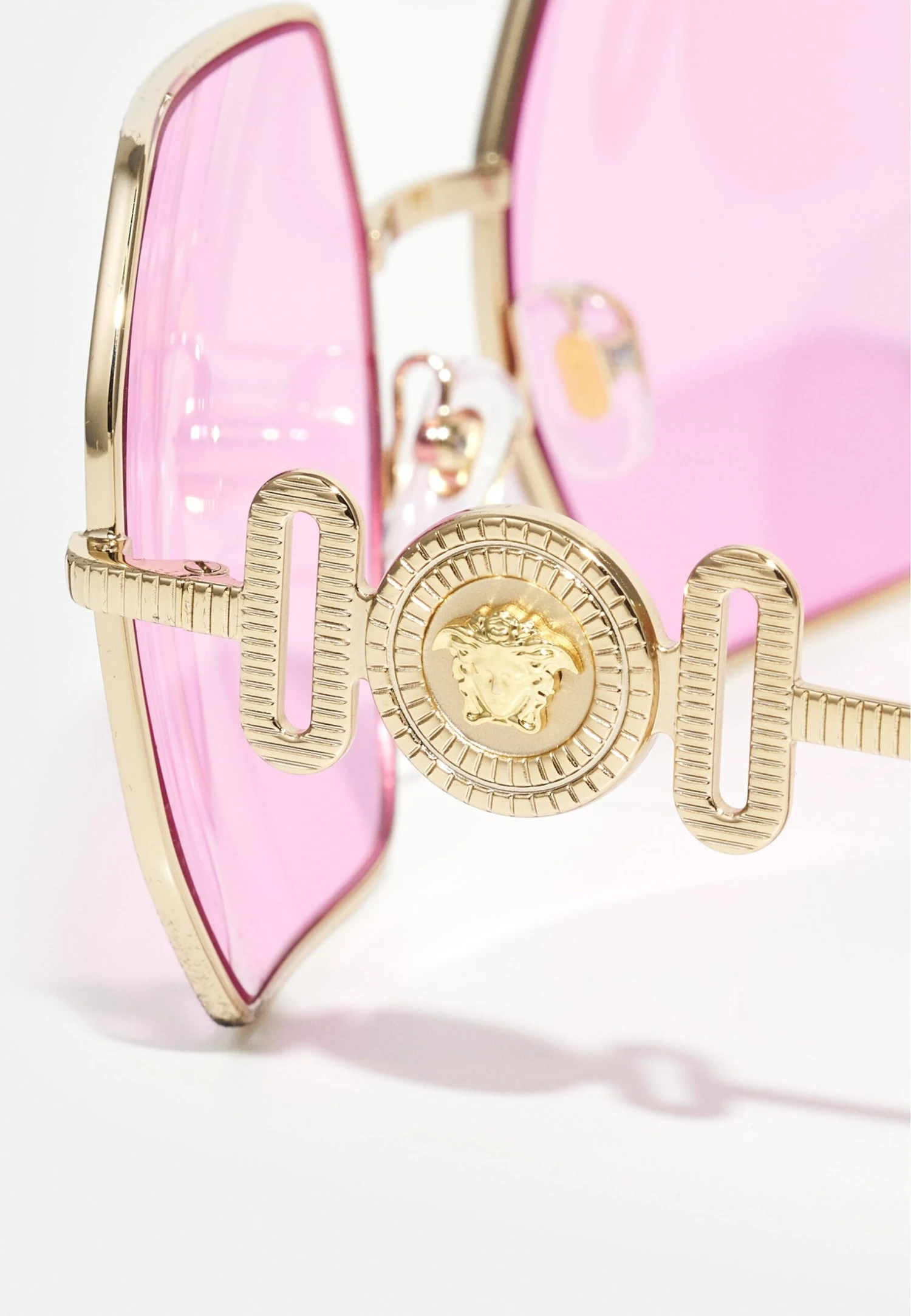 Versace Medusa BiggieOcchiali Da SoleGold-Coloured Donna Occhiali Da Sole 1VE51K02W-F11 5 Versace Medusa BiggieOcchiali Da SoleGold-Coloured Donna Occhiali Da Sole 1VE51K02W-F11 - immagine 5